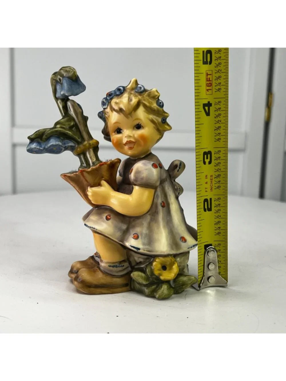 Goebel Hummel Garden Gift Vintage Figurine 619 TMK 8 First Issue From 2004